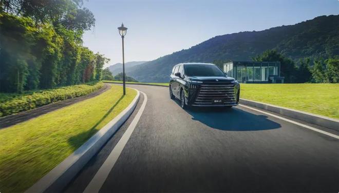 星海V9越享系列解锁出行新“享”法不朽情缘平台推荐百变大空间+豪华座舱(图3)